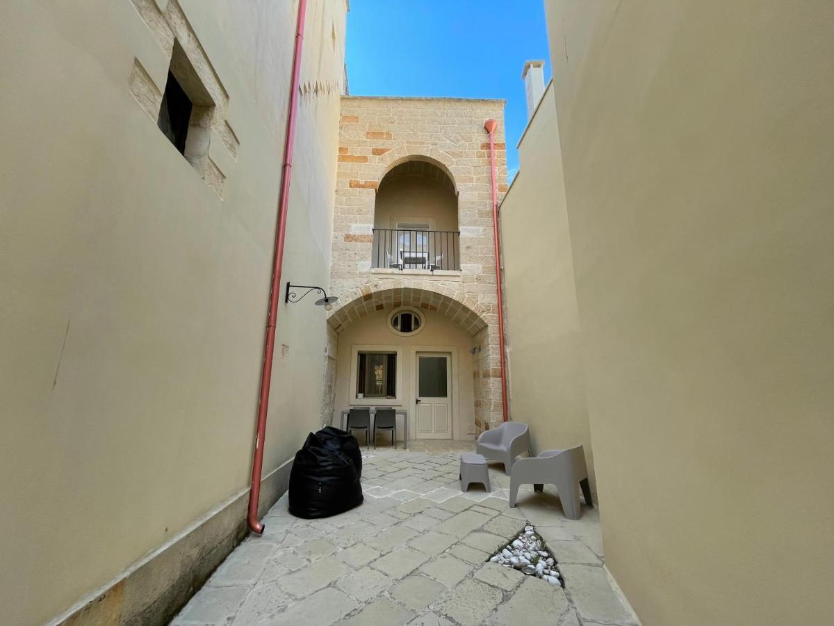 Palazzo De Carlo E Il Parco Dei 7 Pozzi Bed & Breakfast Lecce Exterior photo