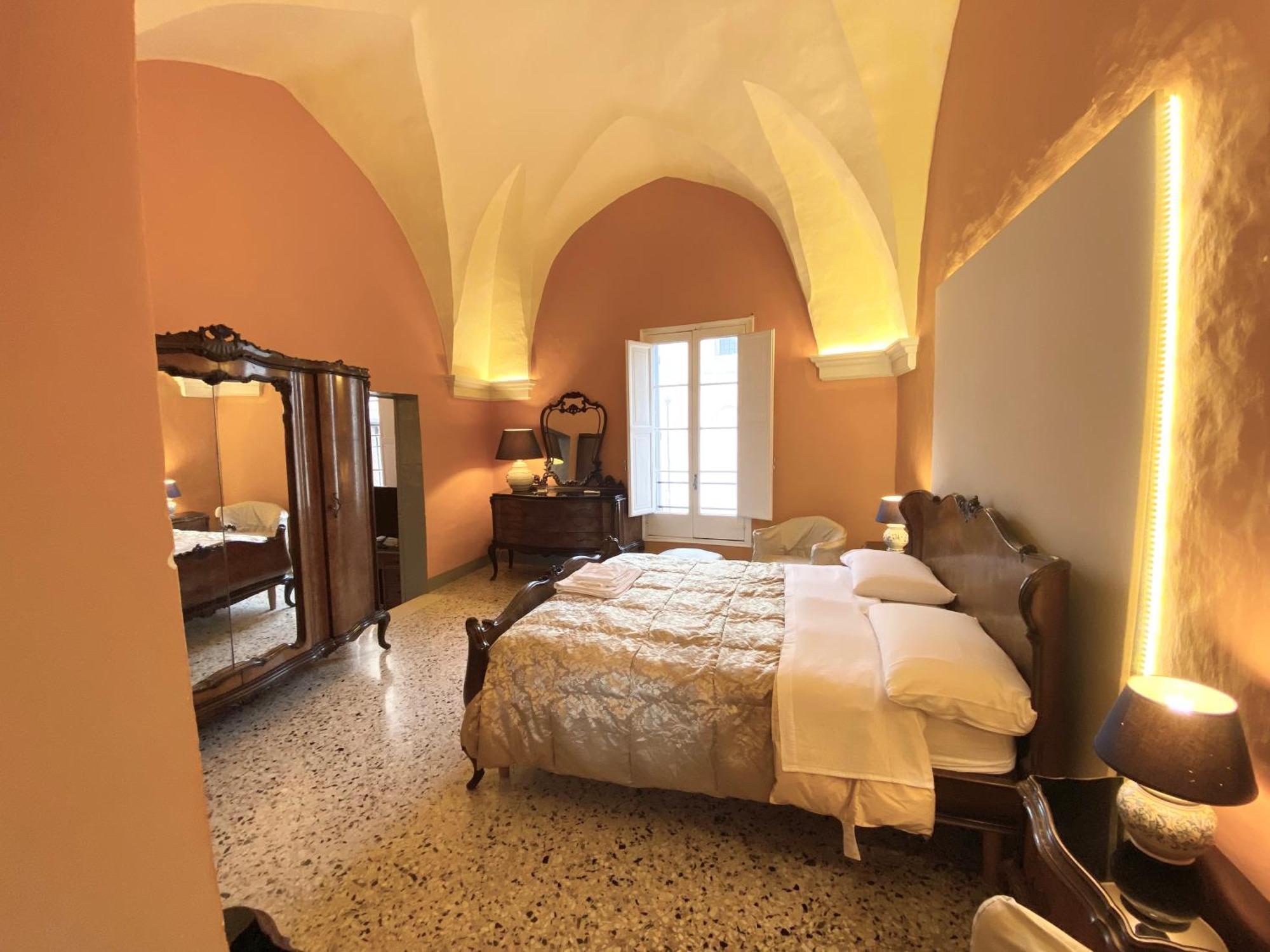 Palazzo De Carlo E Il Parco Dei 7 Pozzi Bed & Breakfast Lecce Exterior photo